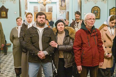 Митрополит Игнатий совершил Божественную литургию в Духосошественском соборе г. Саратова