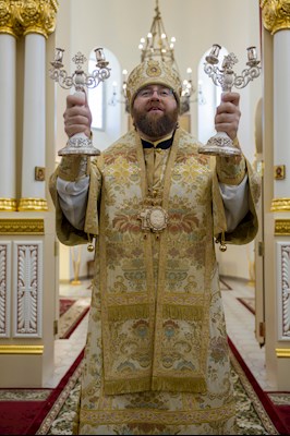 Митрополит Игнатий совершил Божественную литургию в соборном храме святителя Спиридона Тримифунтского г. Саратова