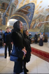 Крещальная литургия в Свято-Троицком соборе Саратова