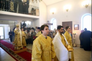 Божественная литургия в храме святителей Василия Великого, Григория Богослова, Иоанна Златоуста г.Саратова