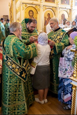 Митрополит Игнатий совершил Божественную литургию в Серафимовском храме г. Саратова