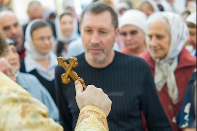 Митрополит Игнатий совершил Божественную литургию в соборном храме святителя Спиридона Тримифунтского г. Саратова