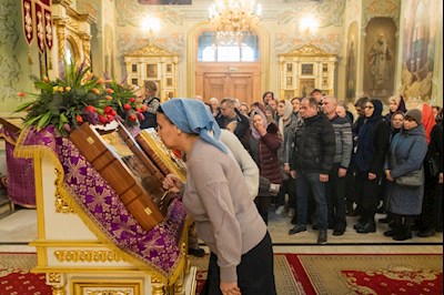 Митрополит Игнатий совершил всенощное бдение в Покровском соборе г. Саратова