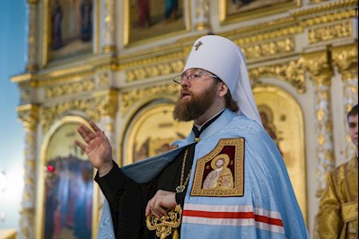 Митрополит Игнатий совершил Божественную литургию в Духосошественском соборе г. Саратова