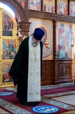 Митрополит Игнатий совершил всенощное бдение в храме в честь Нерукотворного Образа Спасителя г. Саратова