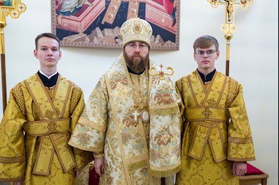 Митрополит Игнатий совершил Божественную литургию в соборном храме святителя Спиридона Тримифунтского г. Саратова