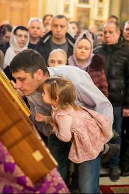 Митрополит Игнатий совершил всенощное бдение в Покровском соборе г. Саратова