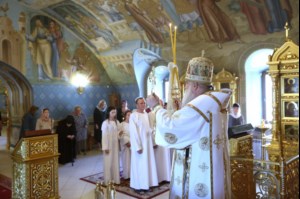 Крещальная литургия в Свято-Троицком кафедральном соборе г.Саратова