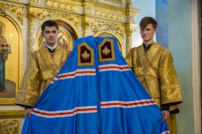 Митрополит Игнатий совершил Божественную литургию в Духосошественском соборе г. Саратова