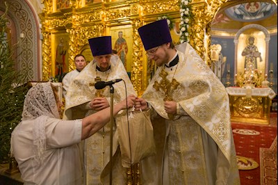 Митрополит Игнатий совершил ночное рождественское богослужение