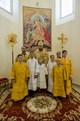 Митрополит Игнатий совершил Божественную литургию в соборном храме святителя Спиридона Тримифунтского г. Саратова