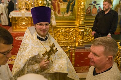 Митрополит Игнатий совершил ночное рождественское богослужение