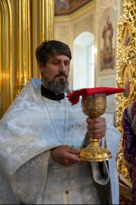 Митрополит Игнатий совершил Божественную литургию в Покровском соборе г. Саратова