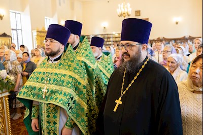 Митрополит Игнатий совершил Божественную литургию в Серафимовском храме г. Саратова
