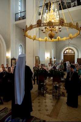 Митрополит Игнатий совершил всенощное бдение в храме в честь Нерукотворного Образа Спасителя г. Саратова