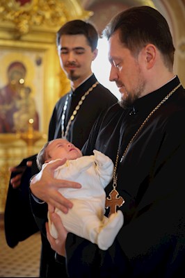 Митрополит Игнатий совершил крещение