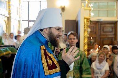 Митрополит Игнатий совершил Божественную литургию в Серафимовском храме г. Саратова