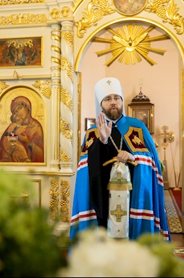Митрополит Игнатий совершил Божественную литургию в Серафимовском храме г. Саратова