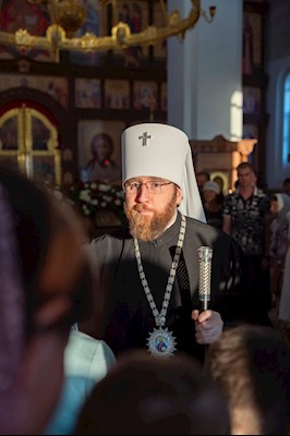 Митрополит Игнатий совершил всенощное бдение в храме в честь Нерукотворного Образа Спасителя г. Саратова
