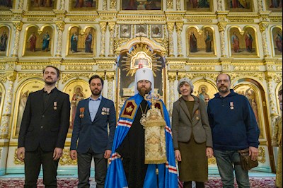 Митрополит Игнатий совершил Божественную литургию в Духосошественском соборе г. Саратова