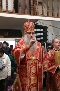 Божественная литургия и панихида в храме во имя святителя и чудотворца Николая на Елшанском кладбище г.Саратова