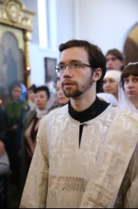 Митрополит Лонгин возглавил Литургию с сурдопереводом
