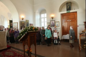 Божественная литургия в храме во имя Архангела Михаила с. Михайловка Саратовского района