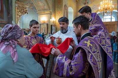 Митрополит Игнатий совершил Божественную литургию в Покровском соборе г. Саратова