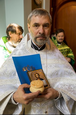 Митрополит Игнатий совершил Божественную литургию в Духосошественском соборе г. Саратова