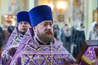 Митрополит Игнатий совершил Божественную литургию в Покровском соборе г. Саратова