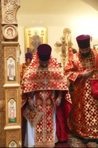 Божественная литургия и панихида в храме во имя святителя и чудотворца Николая на Елшанском кладбище г.Саратова
