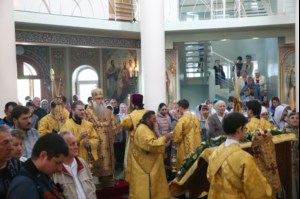 Божественная литургия в храме во имя Всех Святых, в земле Российской просиявших, г.Саратова