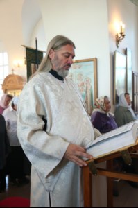 Божественная литургия в храме во имя Архангела Михаила с. Михайловка Саратовского района