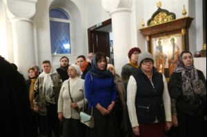 Всенощное бдение на Архиерейском подворье — в храме в честь иконы Божией Матери «Утоли моя печали» г. Саратова
