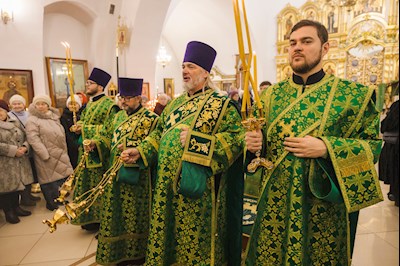 Архиереи Саратовской митрополии совершили Божественную литургию в соборном храме святого благоверного князя Александра Невского г. Ртищево