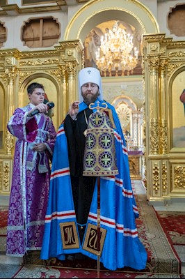 Митрополит Игнатий совершил Божественную литургию в Покровском соборе г. Саратова