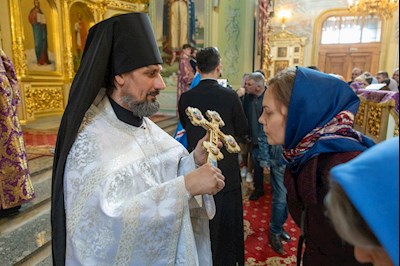 Митрополит Игнатий совершил Божественную литургию в Покровском соборе г. Саратова