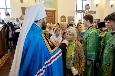 Митрополит Игнатий совершил Божественную литургию в Серафимовском храме г. Саратова