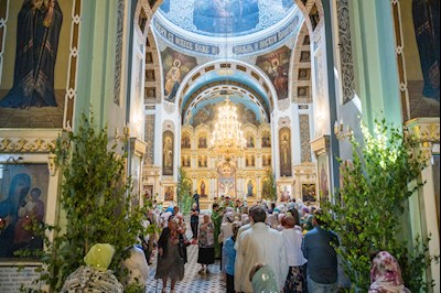 Митрополит Игнатий совершил Божественную литургию в Духосошественском соборе г. Саратова