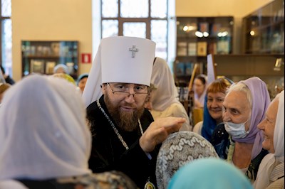 Митрополит Игнатий совершил Божественную литургию в Серафимовском храме г. Саратова