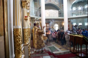Божественная литургия в храме во имя Всех Святых, в земле Российской просиявших, г.Саратова