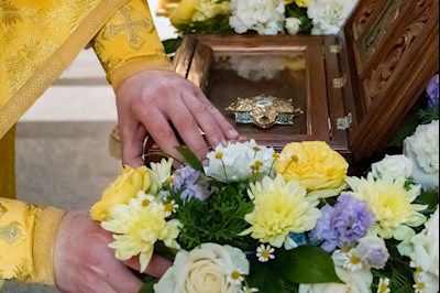 В Покровском соборе г. Саратова встретили ковчег с частицей мощей святителя Спиридона Тримифунтского