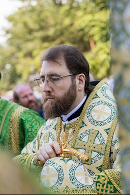 Митрополит Игнатий совершил Божественную литургию в Духосошественском соборе г. Саратова