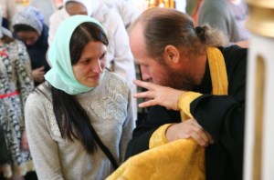 Божественная литургия в храме во имя Всех Святых, в земле Российской просиявших, г.Саратова