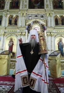 Божественная литургия в Духосошественском кафедральном соборе города Саратова