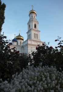 Всенощное бдение c Чином Воздвижения Креста в Духосошественском соборе города Саратова