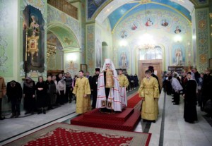Всенощное бдение в храме в честь Покрова Пресвятой Богородицы г. Саратова