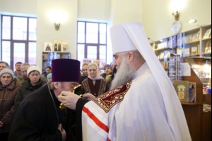 Божественная литургия на Архиерейском подворье — храме во имя преподобного Серафима Саровского г. Саратова