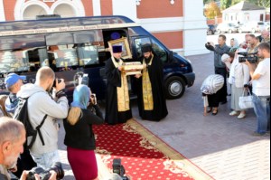Встреча святых мощей святого равноапостольного князя Владимира и Всенощное бдение в храме в честь Покрова Пресвятой Богородицы г.Саратова
