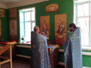 Совершен чин положения антиминса и первая Божественная литургия в храме Сошествия Святого Духа на апостолов с. Синодское Воскресенского района